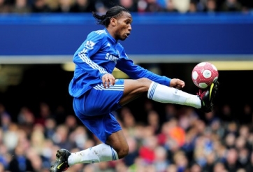 VIDEO: Pha khống chế bóng đậm chất nghệ sỹ của Drogba trong màu áo Chelsea