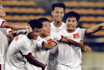 Thắng đậm Brunei 5 sao, U19 Việt Nam vươn lên dẫn đầu bảng