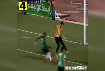 VIDEO: Thủ môn dùng tuyệt kỹ của Zidane biến đối phương thành gã hề