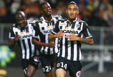 VIDEO: Tiền đạo tuyển Lào tỏa sáng ở vòng 9 giải VĐQG Pháp