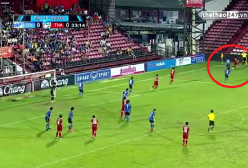 VIDEO: Pha solo kiến tạo đẳng cấp của thần đồng Thái Lan trước U19 Singapore