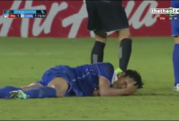 VIDEO: Cầu thủ Thái Lan tái hiện pha ăn vạ thô thiển của Busquets