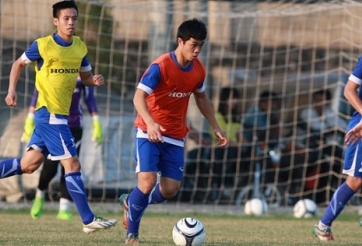 ĐT Việt Nam luyện dứt điểm, HLV Miura khen ngợi Công Phượng, Phi Sơn