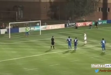 VIDEO: Pha bóng fair play kinh điển trong bóng đá