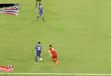 VIDEO: Khoảnh khắc Công Vinh bị Teerasil Dangda biến thành gã hề