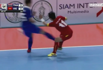 VIDEO: Pha vào bóng kinh hoàng của cầu thủ Futsal Thái Lan với Vũ Neymar