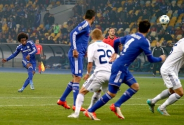 VIDEO: Chelsea xui xẻo không tưởng ở trận hòa Dynamo Kiev
