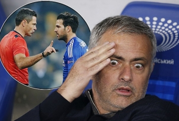 VIDEO: Tình huống mất pen khiến HLV Mourinho tức điên ở trận hòa Dynamo Kiev