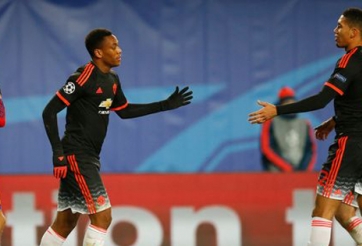 HLV Van Gaal: 'Martial quá ngu dốt'