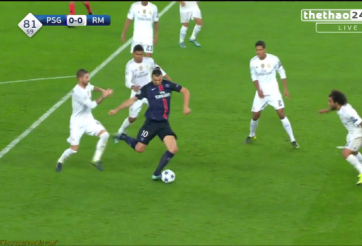 VIDEO: Ibrahimovic tái hiện pha kiến tạo gây sốc của Bendtner