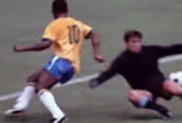 VIDEO: Huyền thoại Pele và pha qua người siêu đẳng