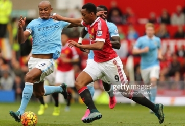 VIDEO: Những pha xử lý đẳng cấp như Messi của Martial trước Man City