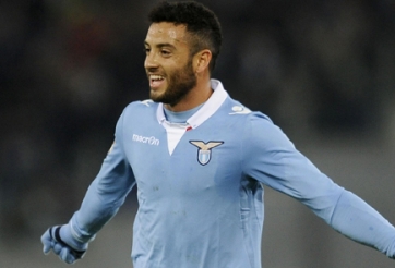 Tiền vệ hàng đầu của Lazio sáng cửa tới M.U