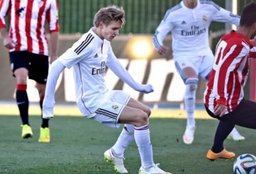 VIDEO: Thần đồng Real solo kiến tạo đẳng cấp từ giữa sân