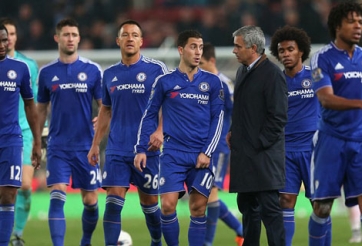 Hazard đá hỏng 11m khiến Chelsea bị loại cay đắng