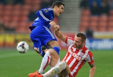 VIDEO: Lối chơi chặt chém khiến Stoke trở thành hung thần với cầu thủ Chelsea