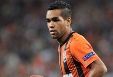 Chelsea hỏi mua sát thủ nguy hiểm nhất châu Âu