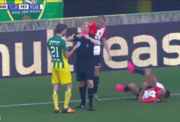 VIDEO: Chiêm ngưỡng màn ăn vạ đỉnh cao ở giải VĐQG Hà Lan