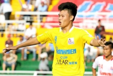 VIDEO: Tiền đạo Phạm Văn Thành - Ngôi sao xuất sắc tại giải U21 Quốc gia