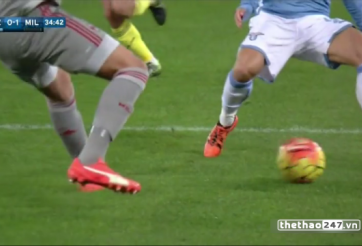 VIDEO: Pha lừa bóng xứng danh thần đồng của thủ môn AC Milan