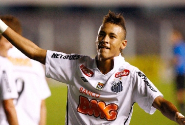 VIDEO: Chiêm ngưỡng tài năng hơn người của Neymar năm 19 tuổi