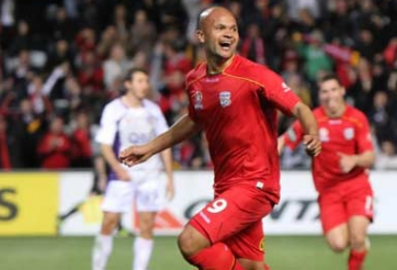 Tiền đạo gốc Hà Lan muốn gia nhập V-League