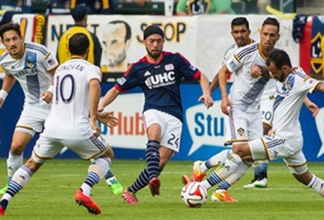 Lee Nguyễn lại sánh ngang với Kaka, Lampard