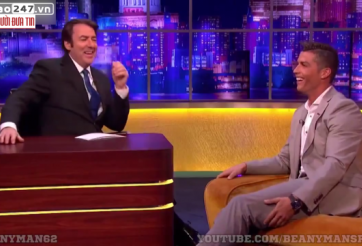 VIDEO: Phản ứng của Ronaldo khi bị troll với Messi trên truyền hình