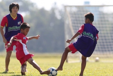 Tuấn Anh, Đông Triều thử làm ‘thầy’ tại Học viện Nutifood HAGL
