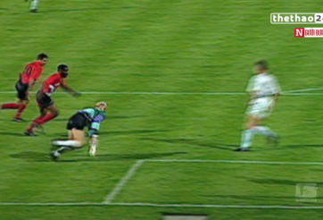 VIDEO: Xem Oliver Kahn bị đối phương biến thành gã hề thời mới nổi