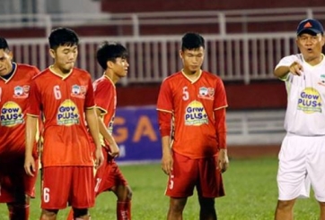 VIDEO: Buổi tập làm quen sân Thống Nhất của U21 HAGL