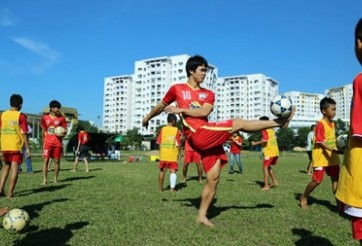 HLV Frank Durix nói về triết lý bóng đá của HAGL JMG