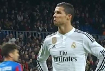 VIDEO: Fan Real chửi bới Ronaldo ngay tại Bernabeu
