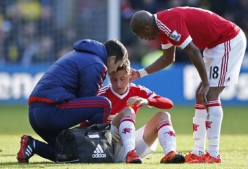 HLV Van Gaal mất 3 trụ cột trong trận đấu với Leicester