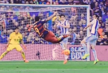 VIDEO: Luis Suarez volley dũng mãnh ghi bàn vào lưới Real Sociedad