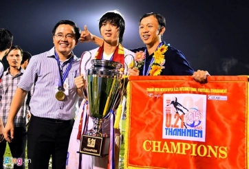 VIDEO: Khoảnh khắc nâng cao chức vô địch U21 Quốc tế 2015 của U21 HAGL