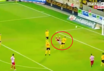 VIDEO: Siêu phẩm ghi bàn độc đáo kết hợp phong cách Ibrahimovic và Higuita