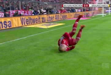 VIDEO: Robben và những màn ăn mừng 'thảm họa' ở Bundesliga