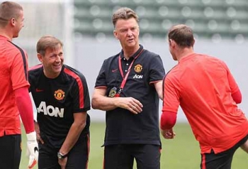 Rooney bị loại không phải vì chấn thương