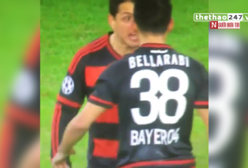 VIDEO: Chicharito quát đồng đội ngay trên sân vì chơi ích kỷ