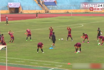 VIDEO: U23 Việt Nam khởi động trước trận đấu với JFL Selection