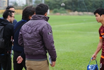 Thầy trò Miura ‘né’ truyền thông Nhật Bản