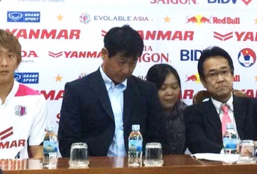 HLV Cerezo Osaka e ngại Công Phượng, đề cao ông Miura