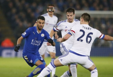 VIDEO: Pha độc diễn qua 4 cầu thủ Chelsea của ảo thuật gia Leicester