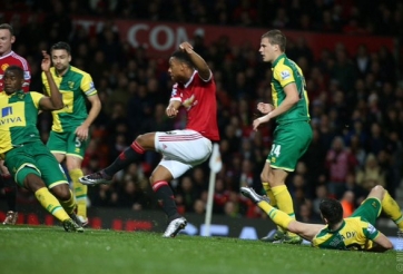 VIDEO: Pha xử lý ghi bàn đẳng cấp của Martial trước Norwich