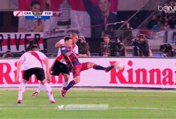 VIDEO: Messi dứt điểm tinh tế mở tỷ số vào lưới River Plate
