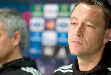 Terry lên tiếng về tin đồn 'đâm sau lưng' Mourinho