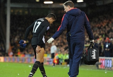 Sanchez lỡ đại chiến vì tái phát chấn thương