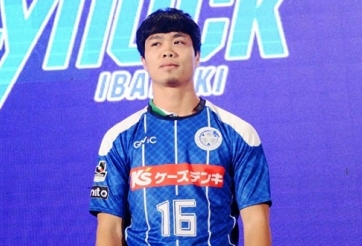 Lý giải về số áo lạ của tiền đạo Công Phượng