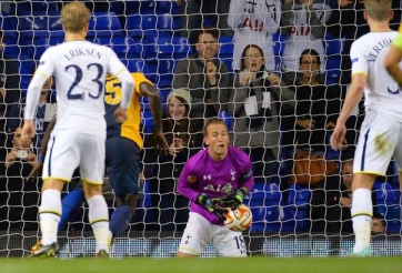 VIDEO: Cái kết thảm họa khi Harry Kane làm thủ môn